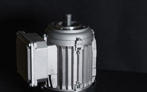 單相電機的數據計算方法（詳細介紹單相電機的參數計算）